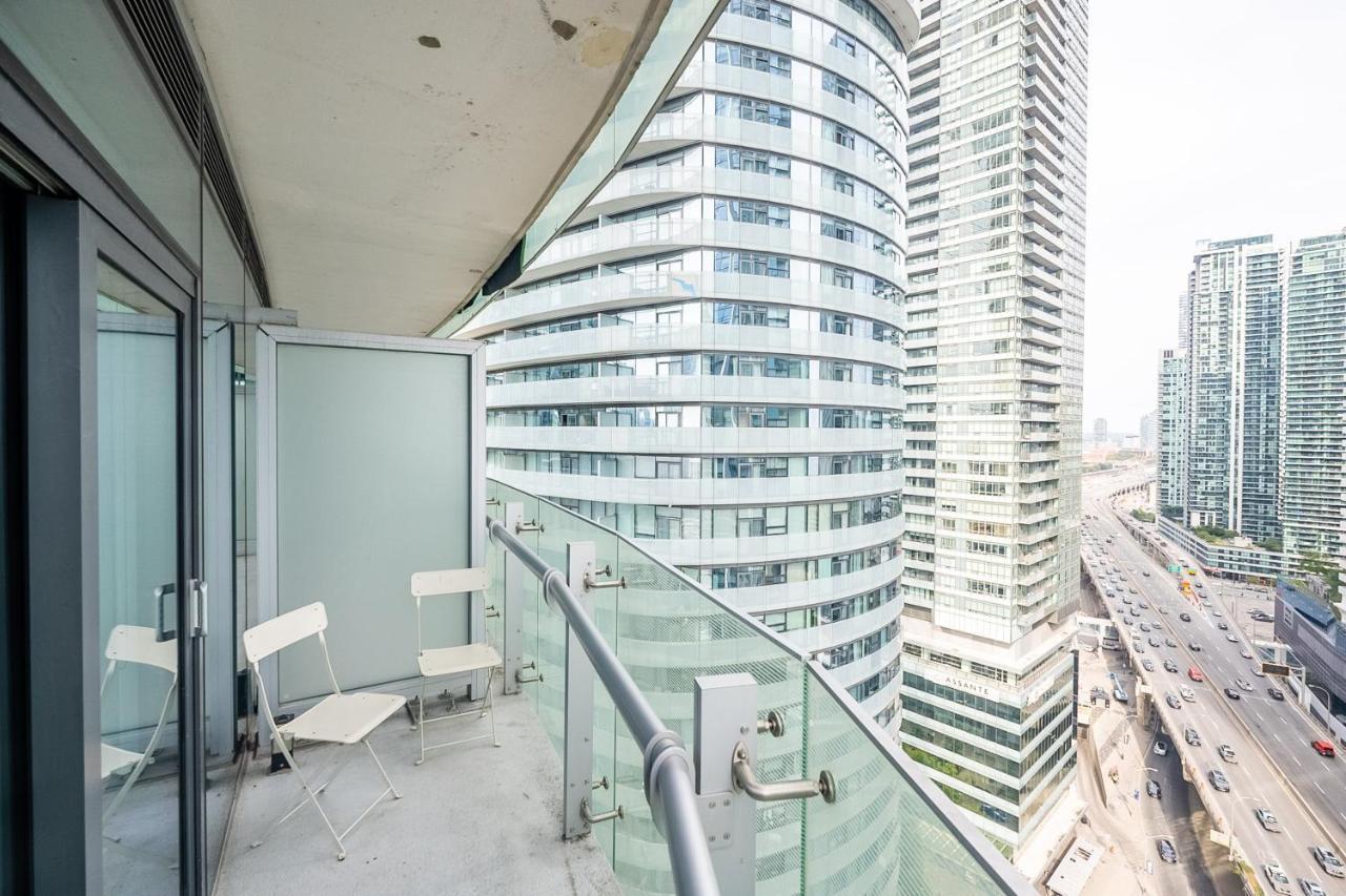 Globalstay. Amazing Downtown Apartments โตรอนโต ภายนอก รูปภาพ