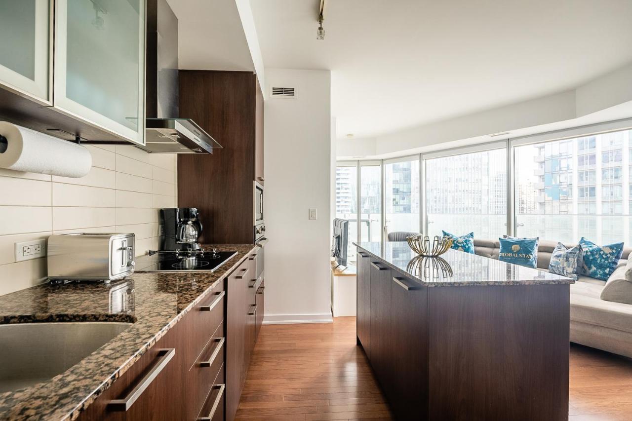 Globalstay. Amazing Downtown Apartments โตรอนโต ภายนอก รูปภาพ